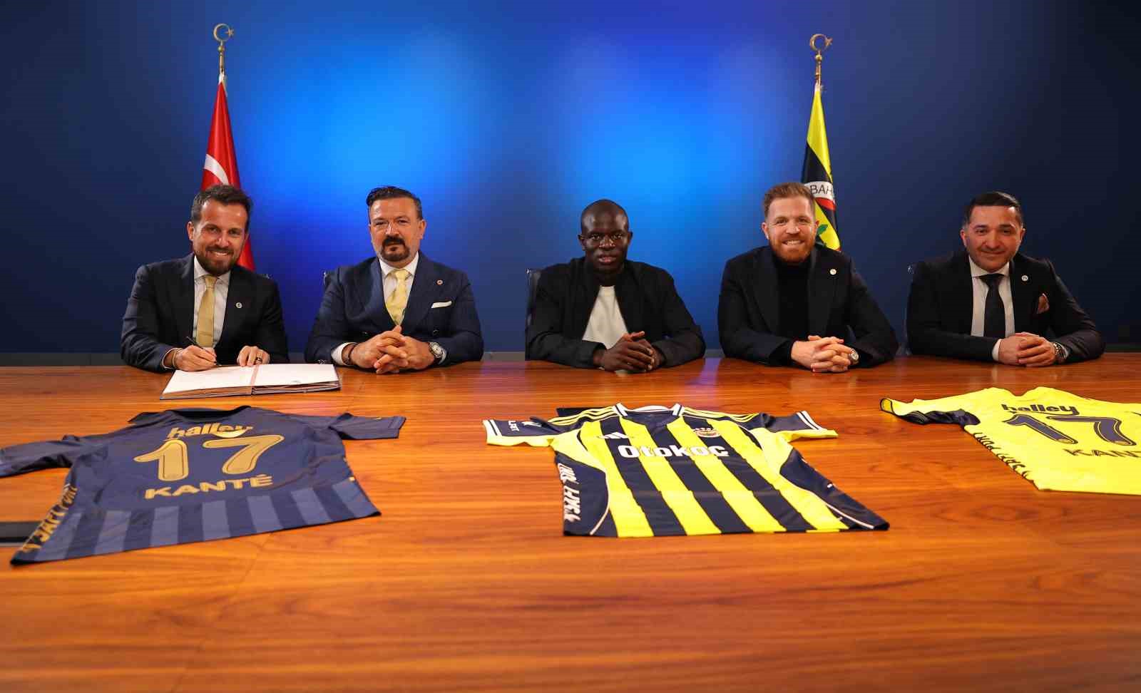 ngolo-kante-resmen-fenerbahcede