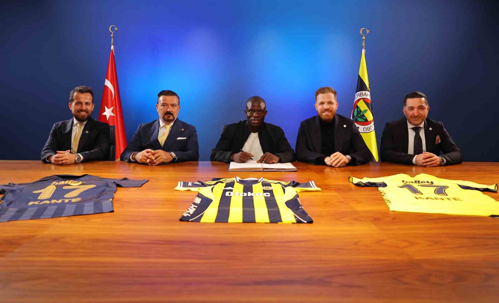 ngolo-kante-resmen-fenerbahcede