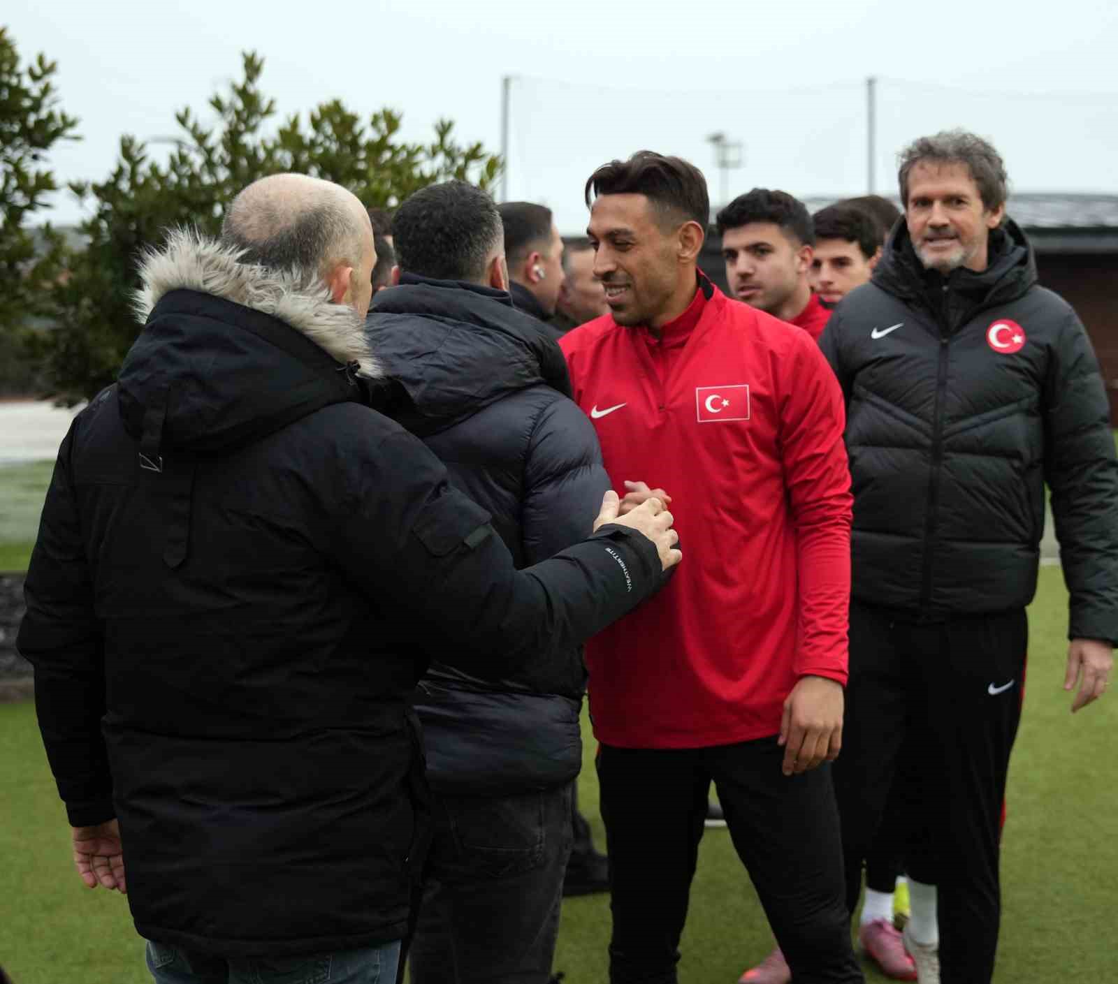 a-milli-futbol-takimi-romanya-maci-hazirliklarini-surdurdu