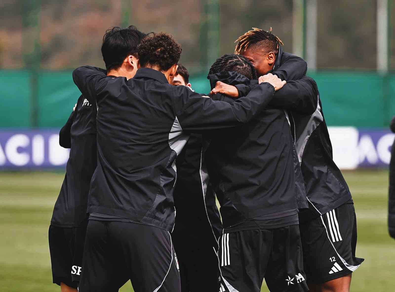 besiktas-genclerbirligi-maci-hazirliklarini-tamamladi