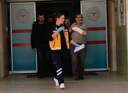 bursada-elini-makineye-kaptiran-is-yeri-sahibi-yaralandi