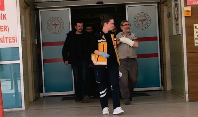 bursada-elini-makineye-kaptiran-is-yeri-sahibi-yaralandi