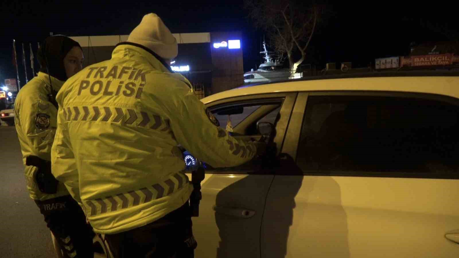 bursada-trafikte-gece-denetimi