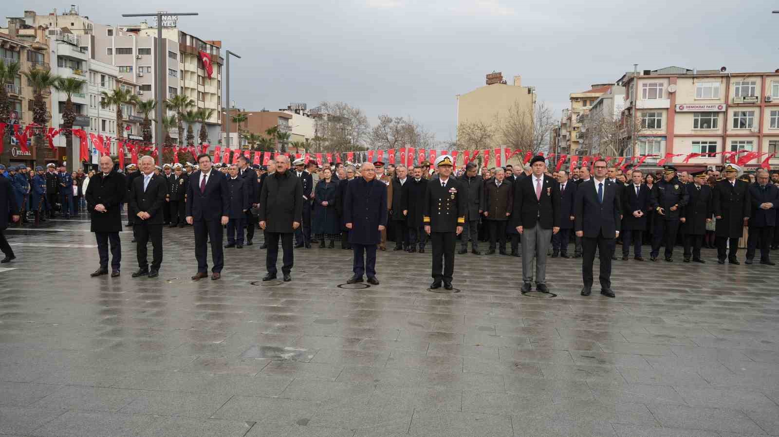 canakkale-deniz-zaferinin-111inci-yil-coskusu