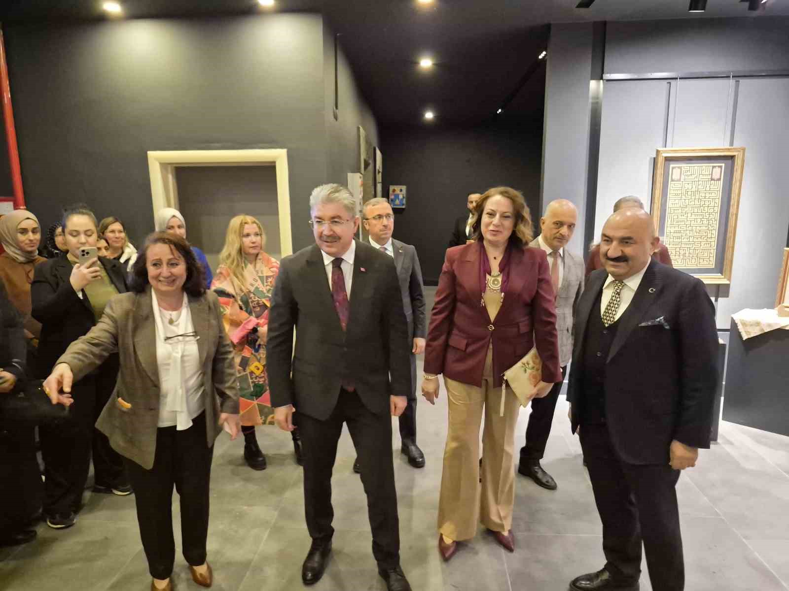 eskisehirde-emegin-en-kiymetli-kadin-sergisi-kapilarini-acti