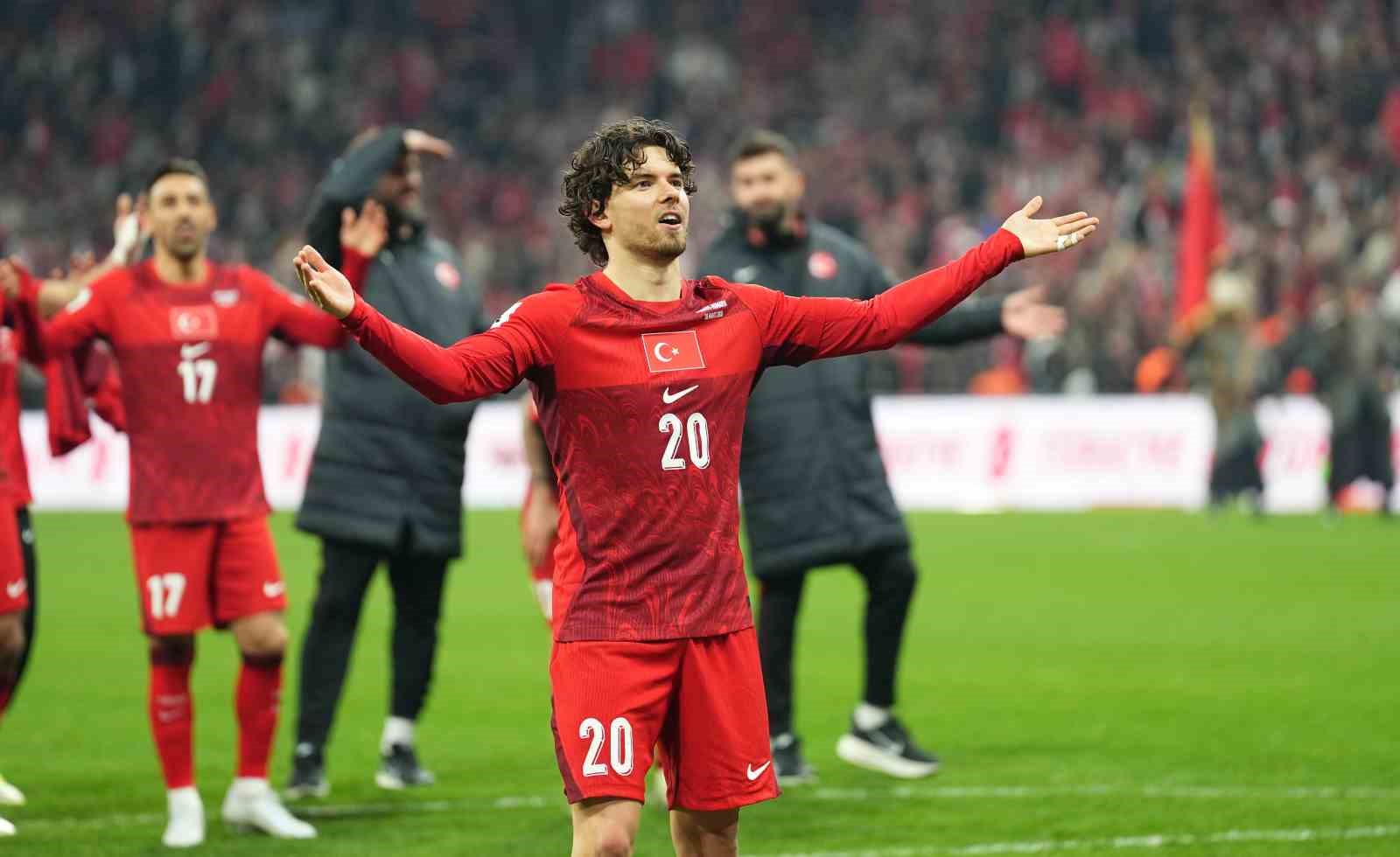 millilerde-galibiyet-uclusu-ferdi-kadioglu-ve-arda-gulerden