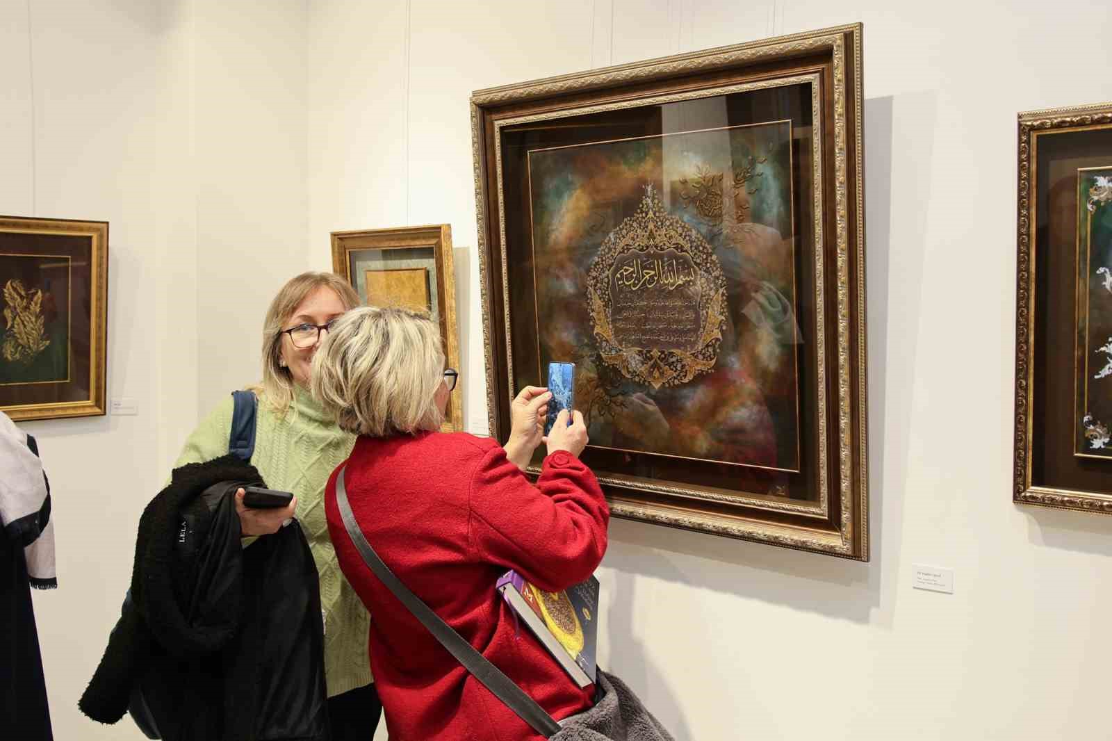 zer-i-nab-tezhip-sergisi-bursada-ziyarete-acildi