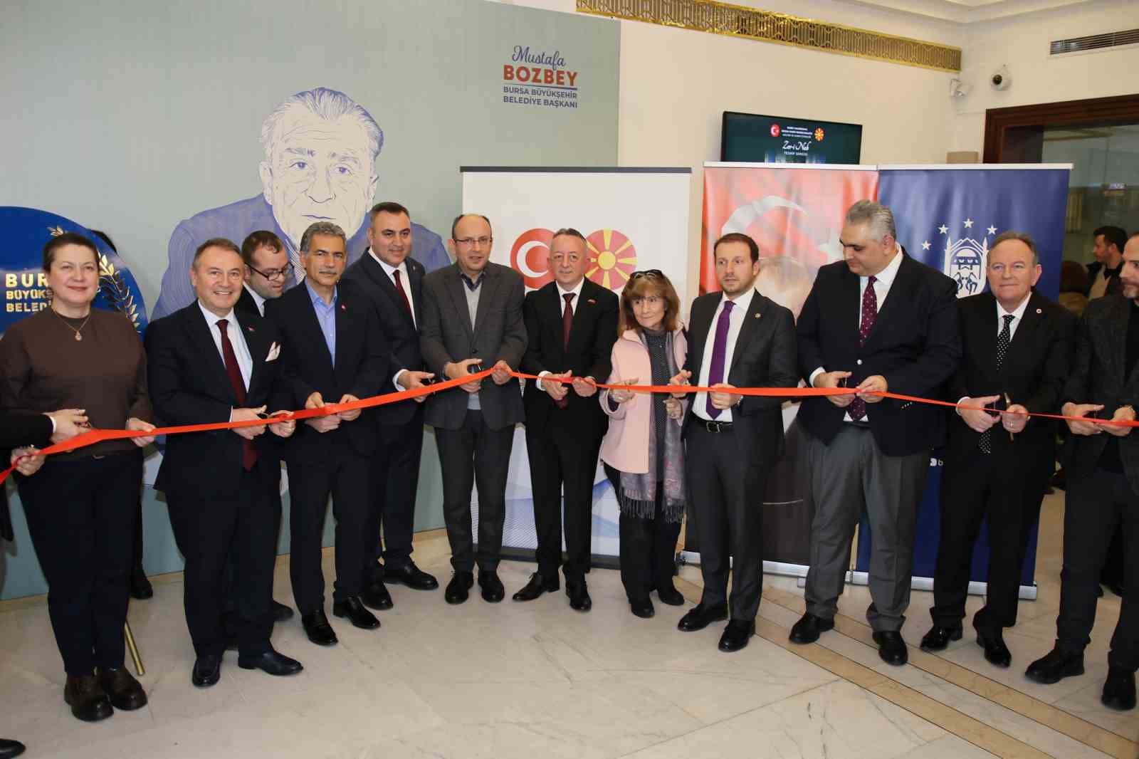 zer-i-nab-tezhip-sergisi-bursada-ziyarete-acildi