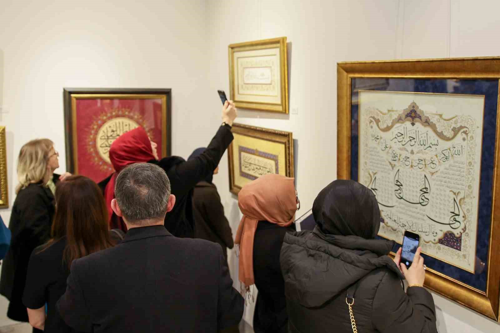 zer-i-nab-tezhip-sergisi-bursada-ziyarete-acildi