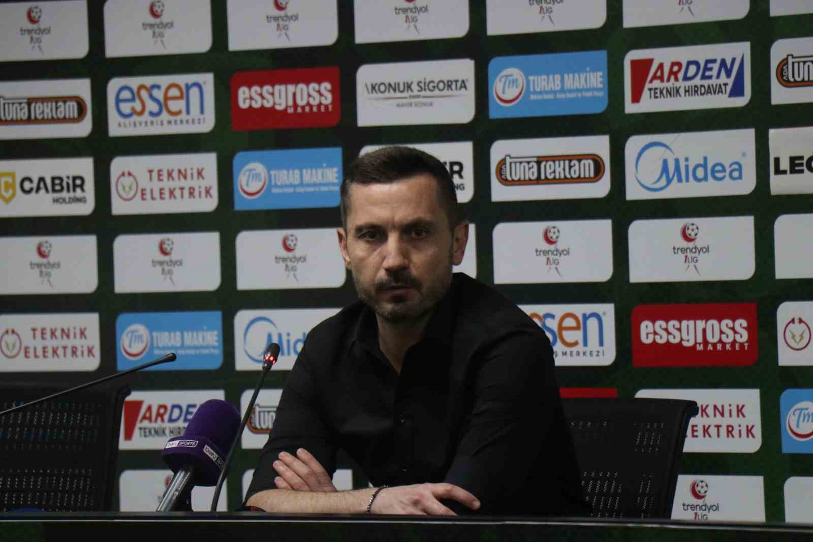 6-sezonda-16-teknik-adam-5-baskan-15-senelik-sakaryaspor-seruveni