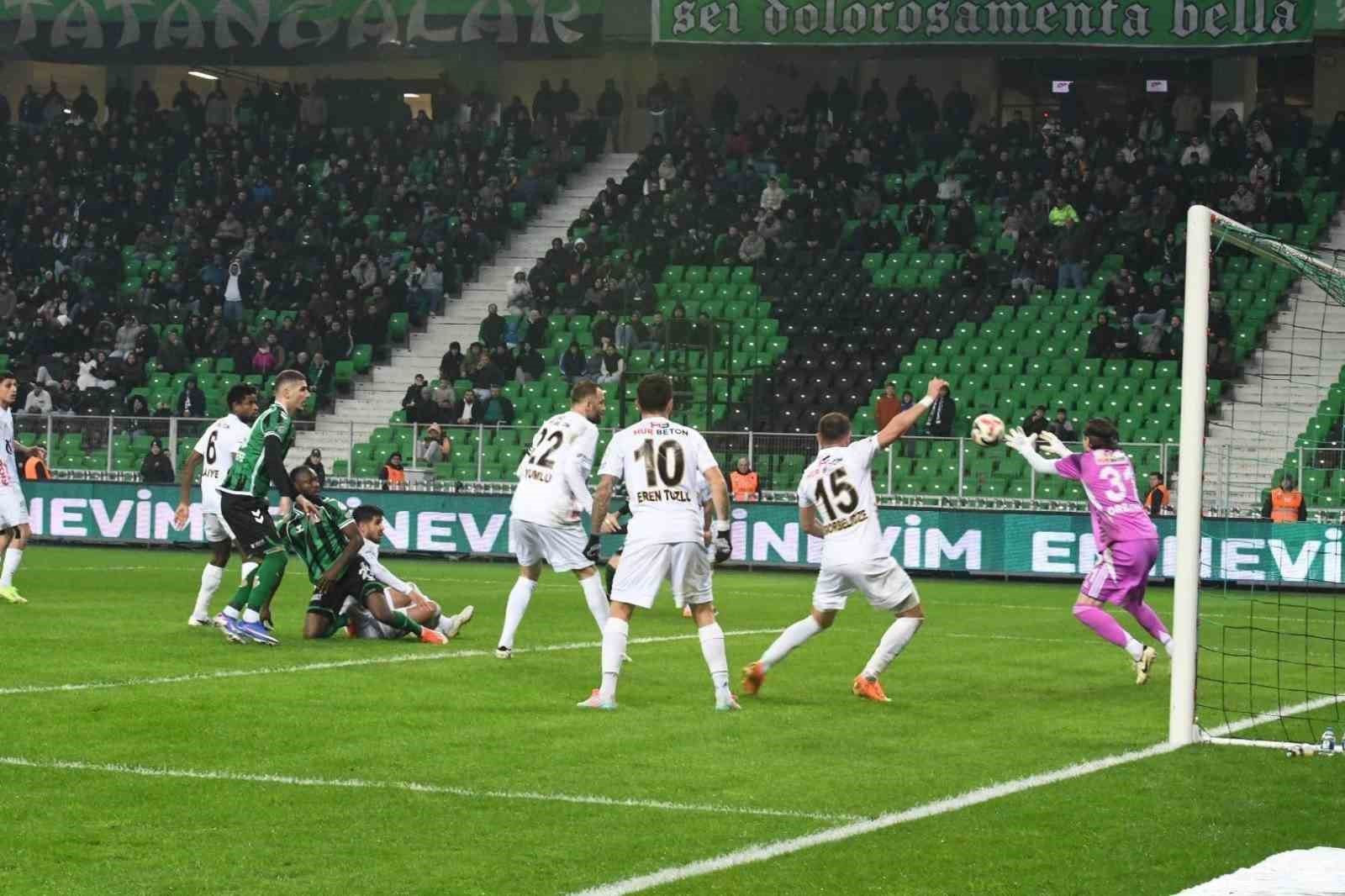6-sezonda-16-teknik-adam-5-baskan-15-senelik-sakaryaspor-seruveni