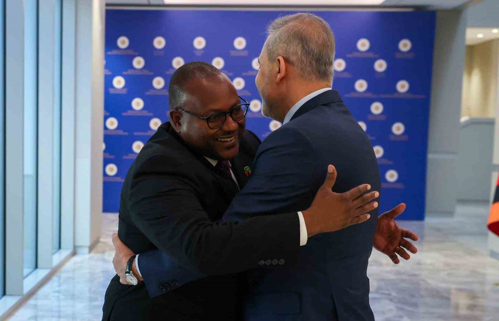 bakan-fidan-zambiya-disisleri-bakani-haimbe-ile-bir-araya-geldi