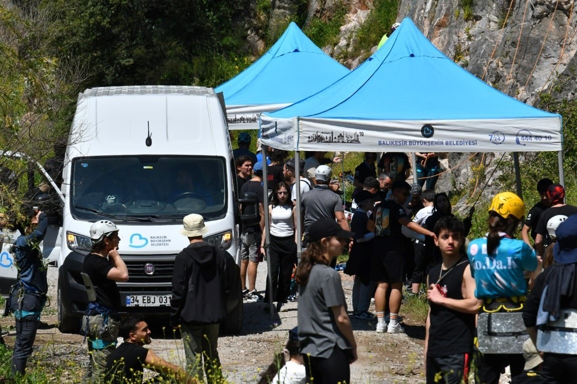 balikesir-7-kaya-tirmanis-senligi-doga-tutkunlarini-bulusturdu