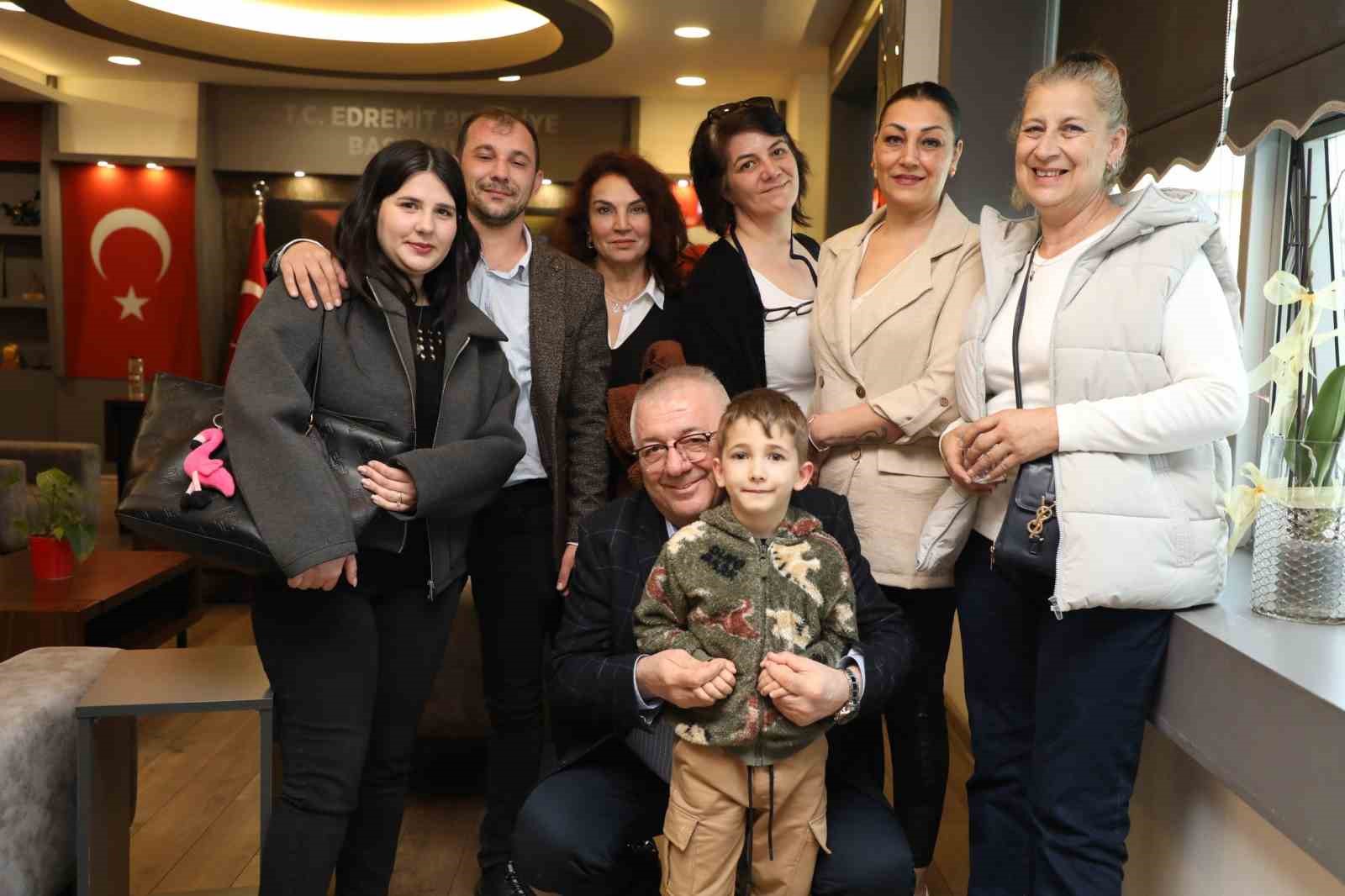 baskan-mehmet-ertas-hayvanseverlerle-bir-araya-geldi