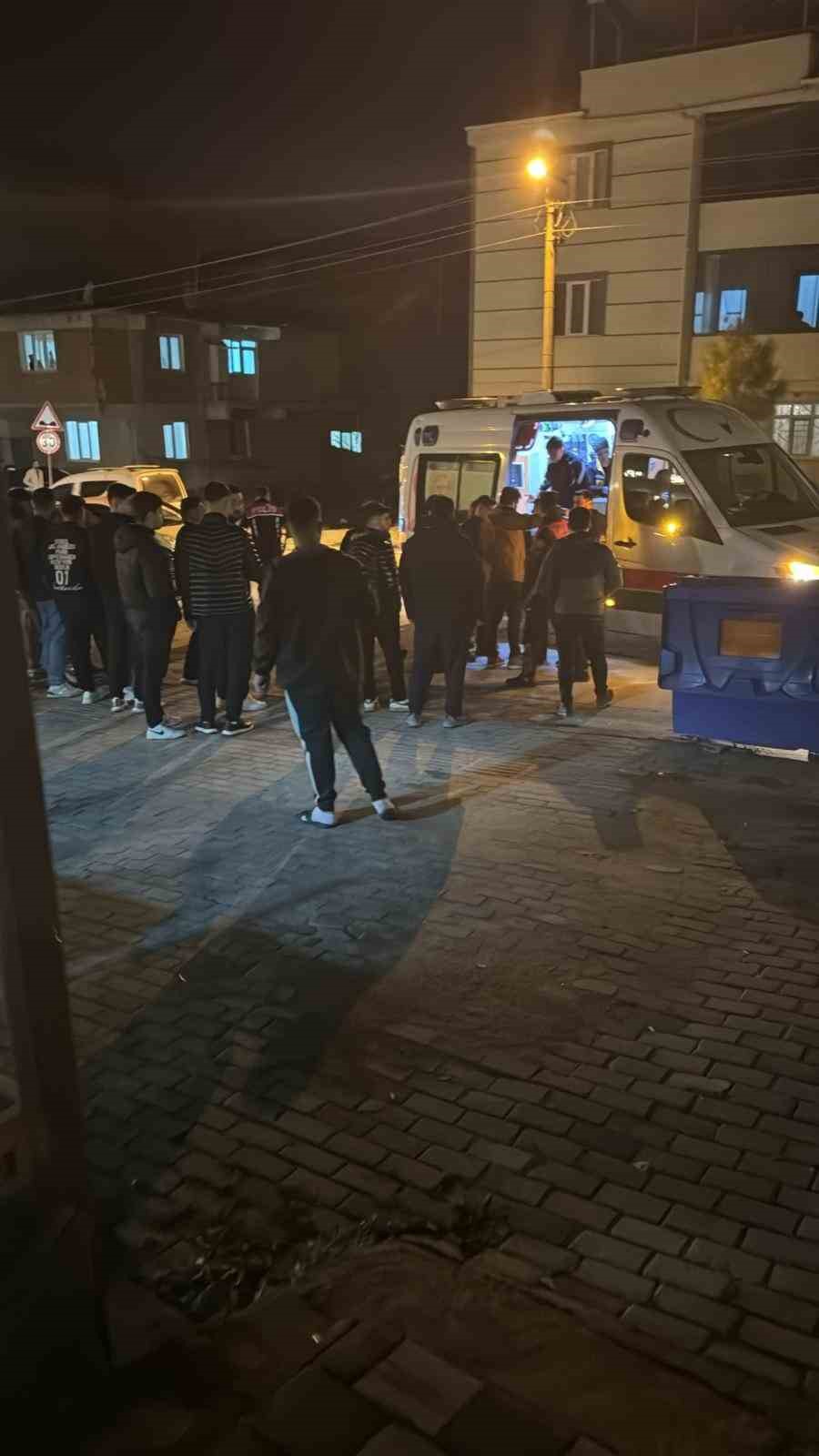 bursada-3-kisi-sopalarla-darp-edildi