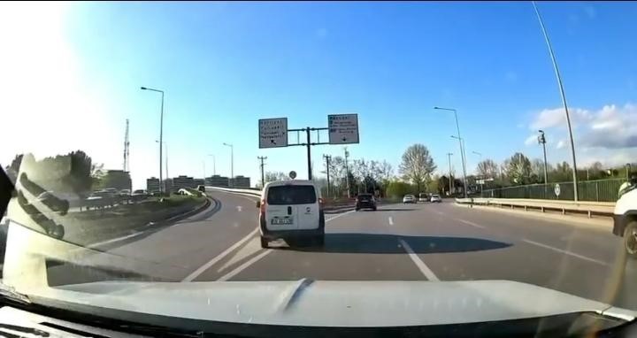 bursada-ayni-noktada-pes-pese-kazalar