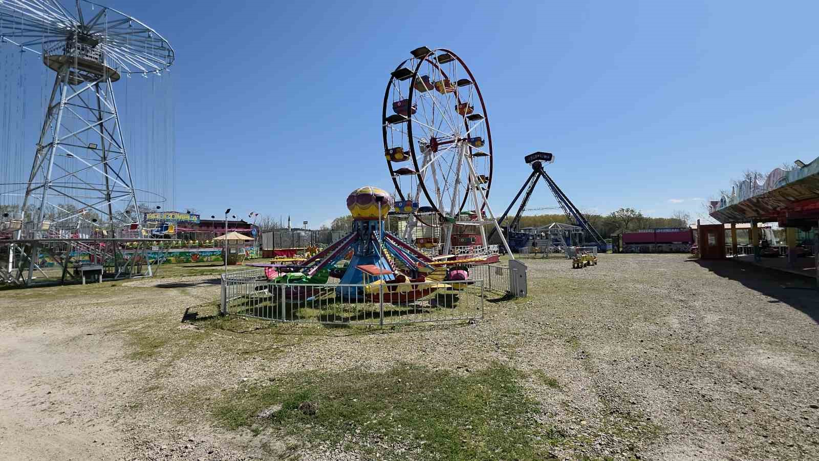 edirnede-lunapark-faciasi-sifir-yer-cekimi-bir-genci-caninda-etti