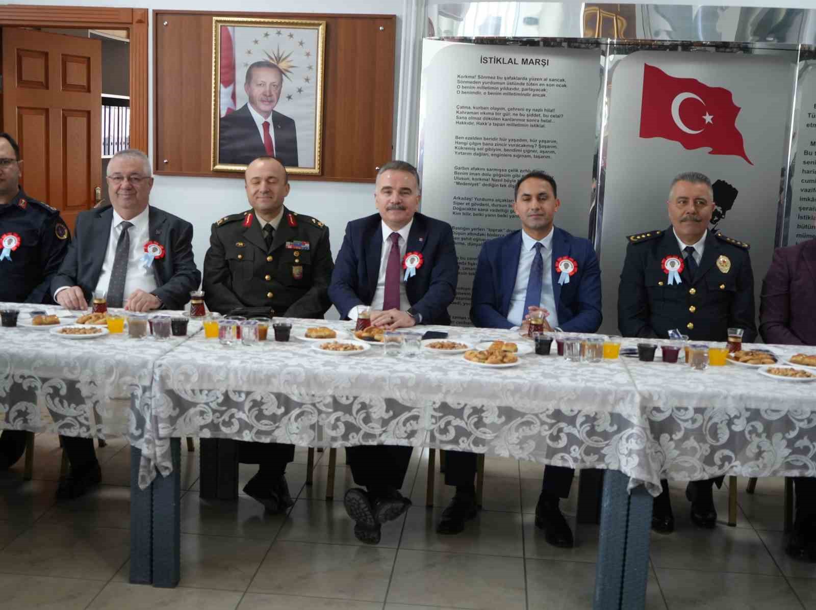 edremitte-turk-polis-teskilatinin-181-yili-kutlandi