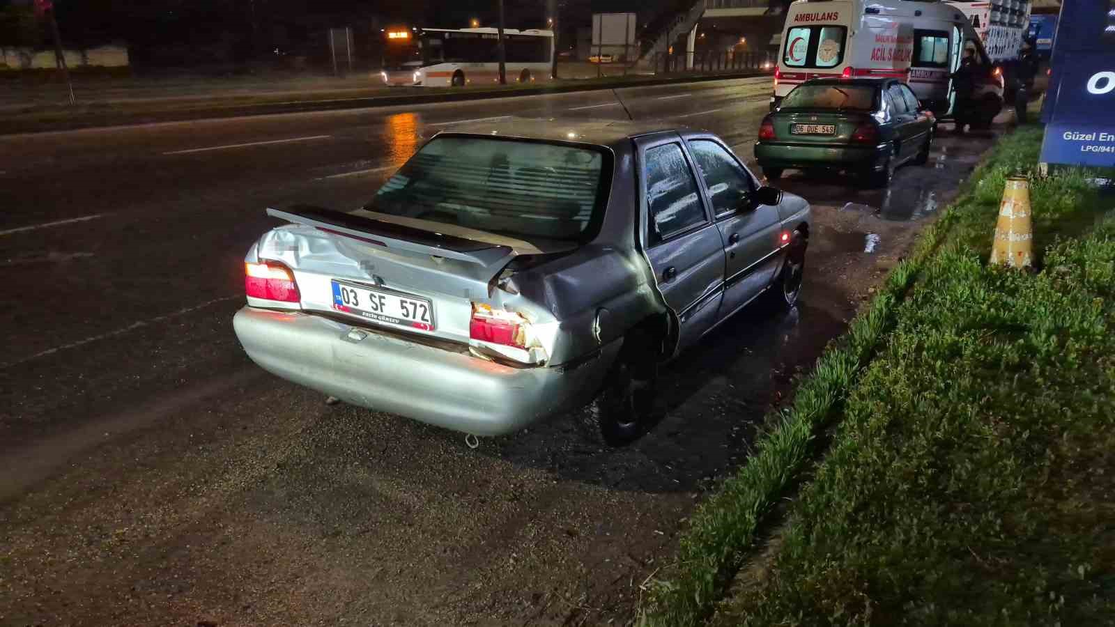 eskisehirde-zincirleme-trafik-kazasi-4-yarali