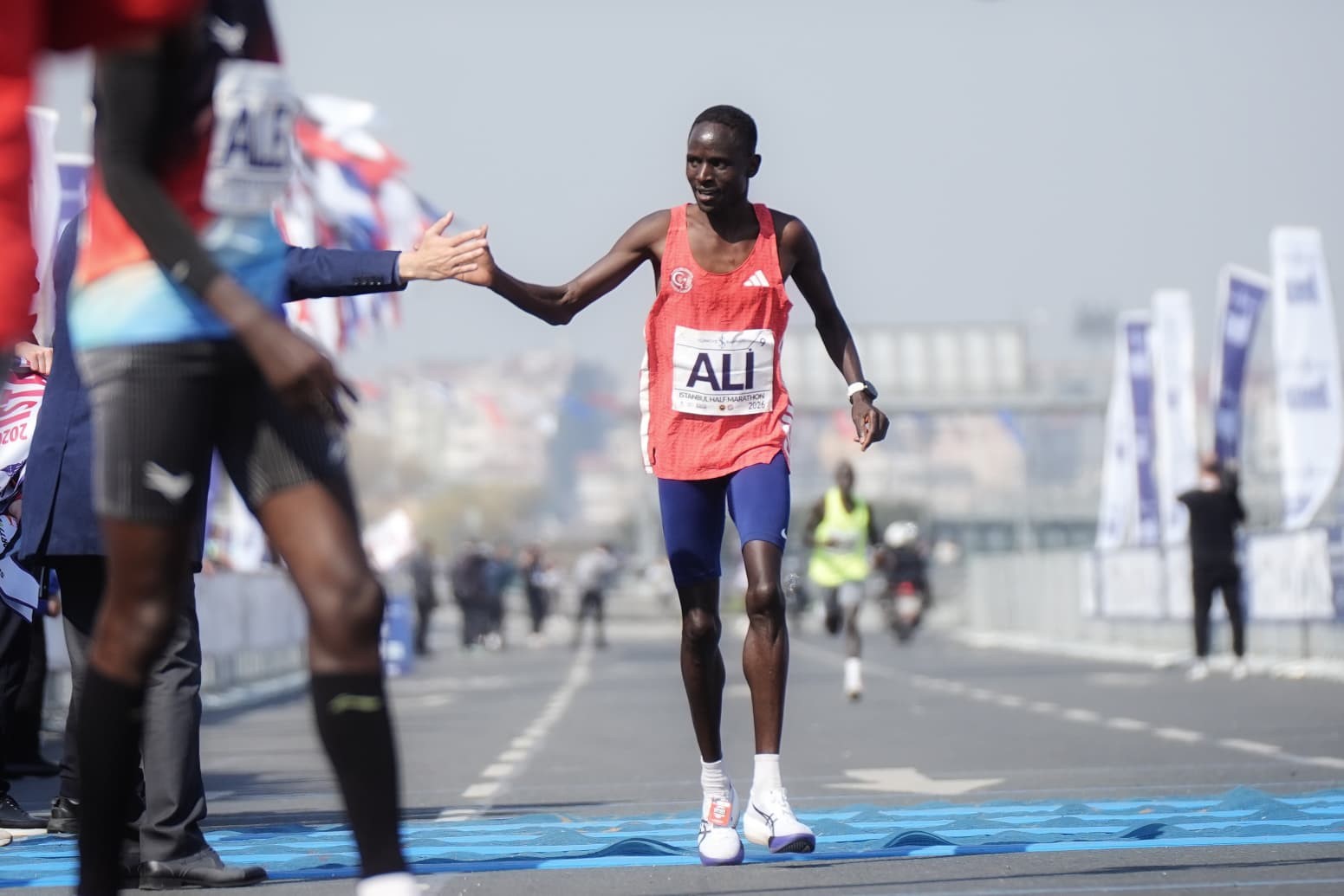 istanbul-yari-maratonunu-erkeklerde-alex-matata-kadinlarda-purity-gitonga-kazandi