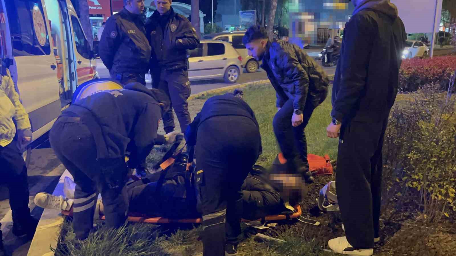 motosiklet-otomobile-ok-gibi-saplandi-kaza-ani-kamerada