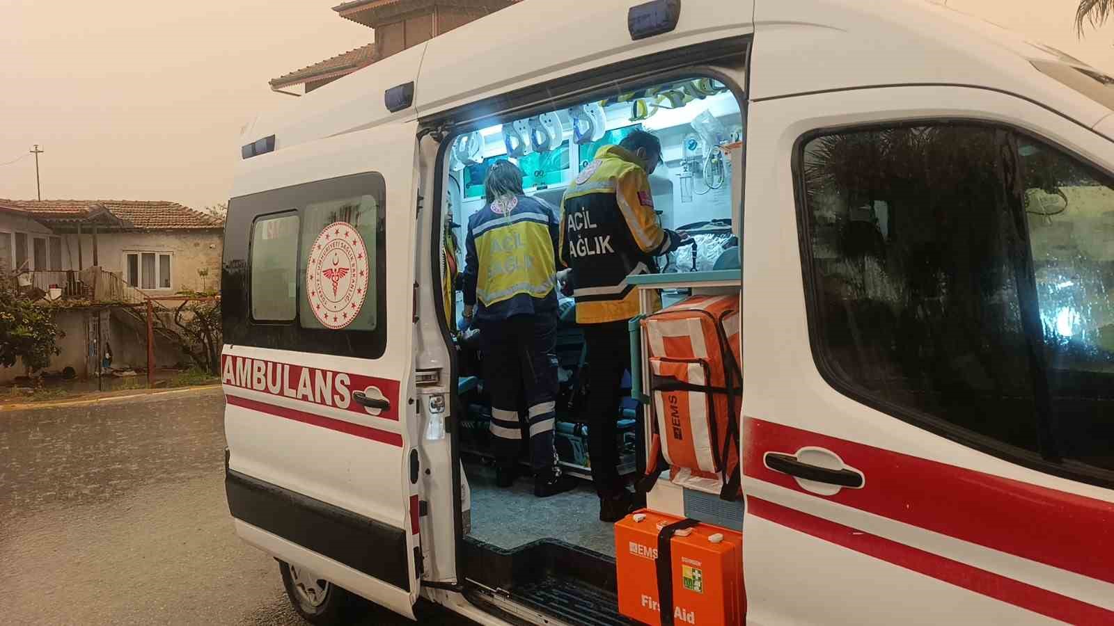 otomobil-ile-motosikletin-carpisma-ani-kamerada-1-yarali