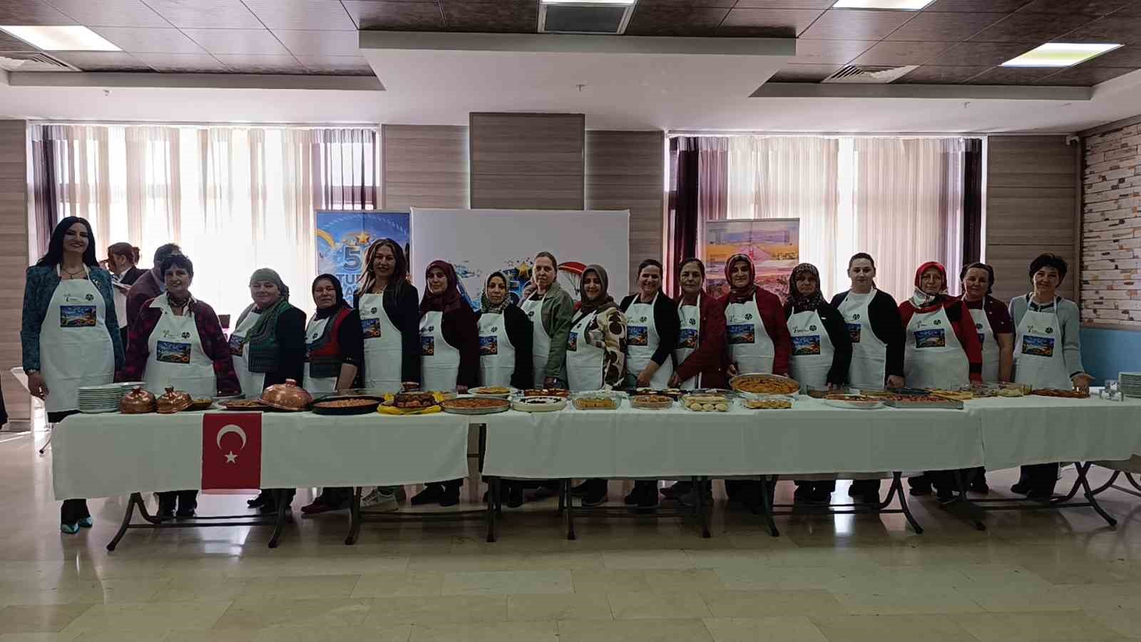 tekirdagda-32-cesit-yoresel-tatli-yaristi-tekirdagin-cografi-isaretli-hayrabolu-tatlisi-1-oldu