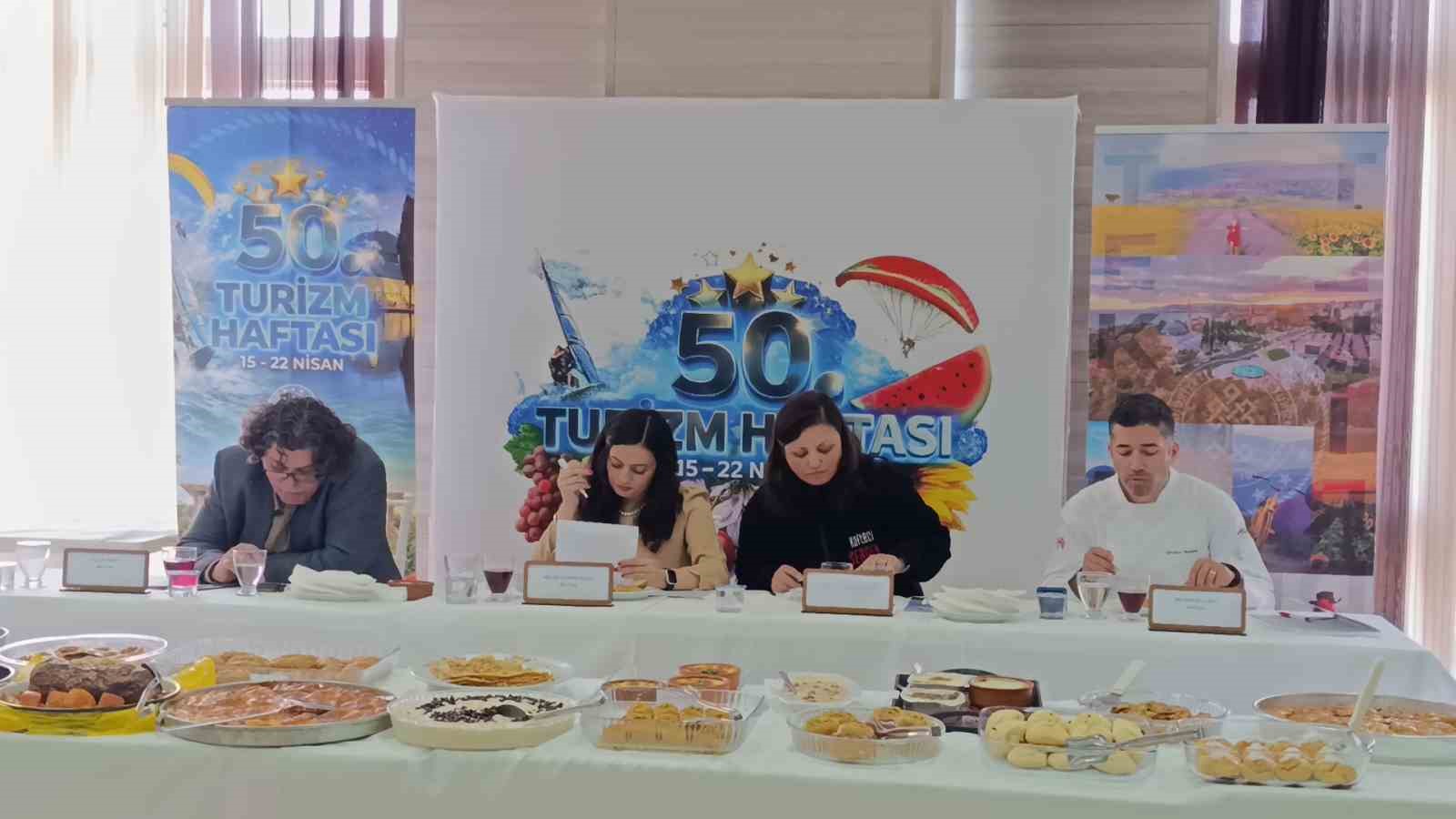 tekirdagda-32-cesit-yoresel-tatli-yaristi-tekirdagin-cografi-isaretli-hayrabolu-tatlisi-1-oldu