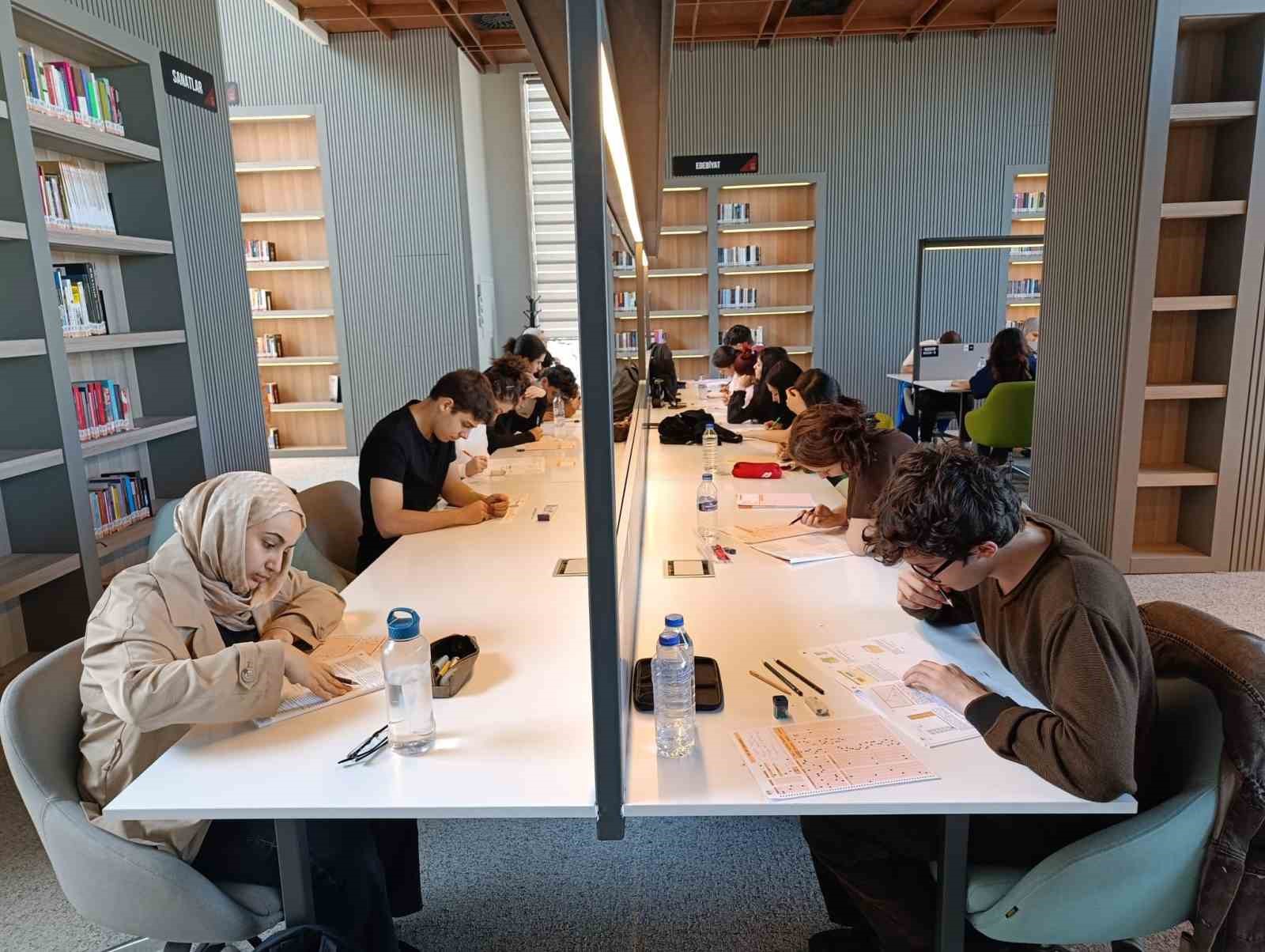 universite-hayaline-yildirim-destegi