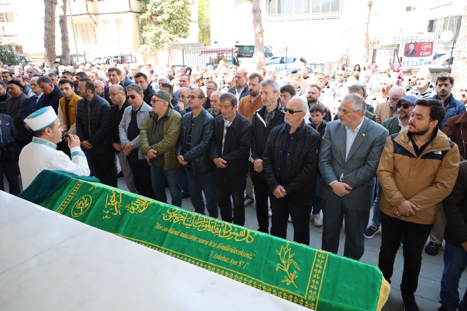 motosiklet-kazasinda-hayatini-kaybeden-17-yasindaki-ela-son-yolculuguna-ugurlandi