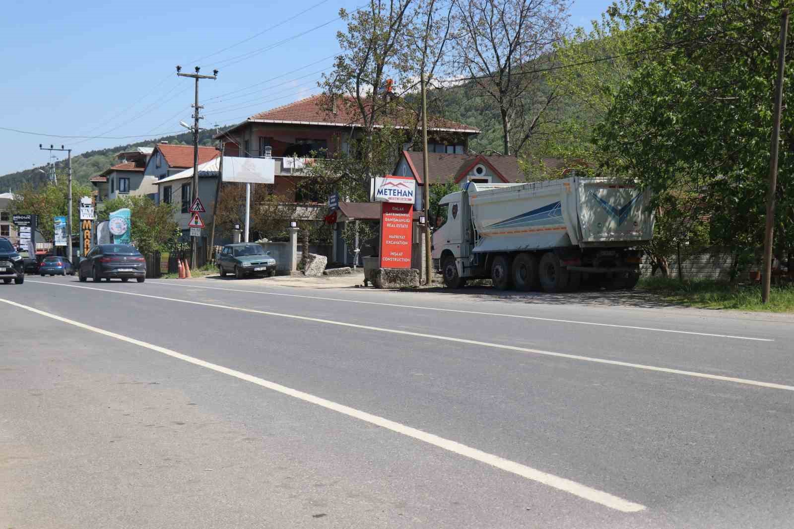 sapancada-cop-kamyonunun-altinda-kalan-kadinin-olumuyle-ilgili-surucu-tutuklandi