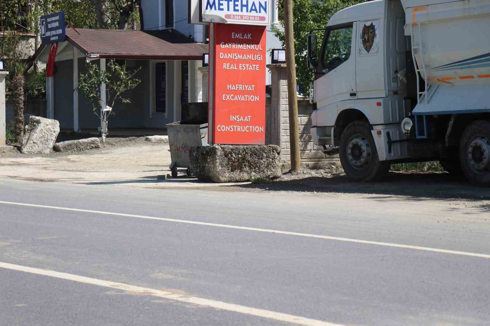 sapancada-cop-kamyonunun-altinda-kalan-kadinin-olumuyle-ilgili-surucu-tutuklandi