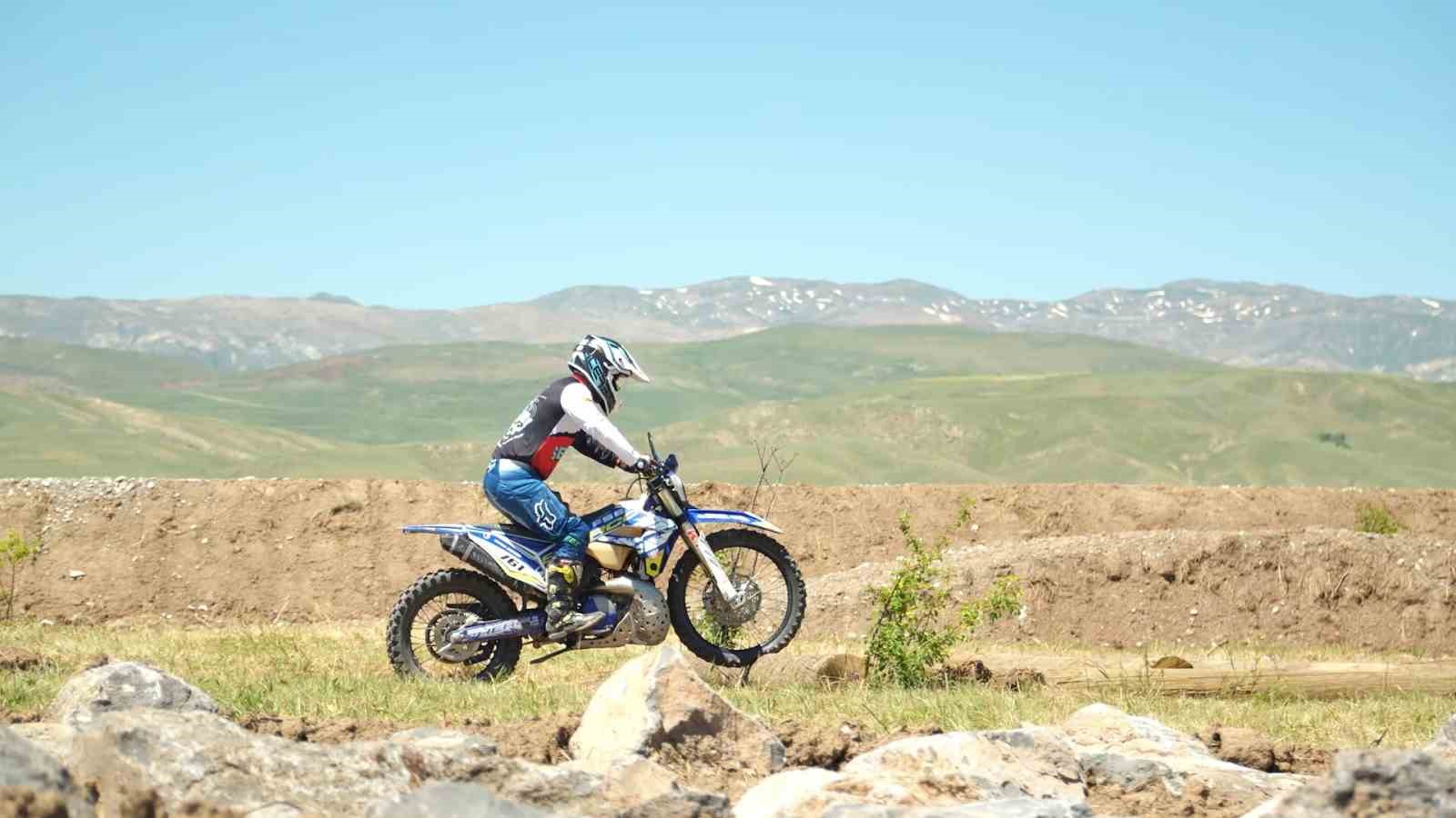 120-sporcu-turkiye-enduro-ve-atv-sampiyonasi-icin-agrida-bulusacak