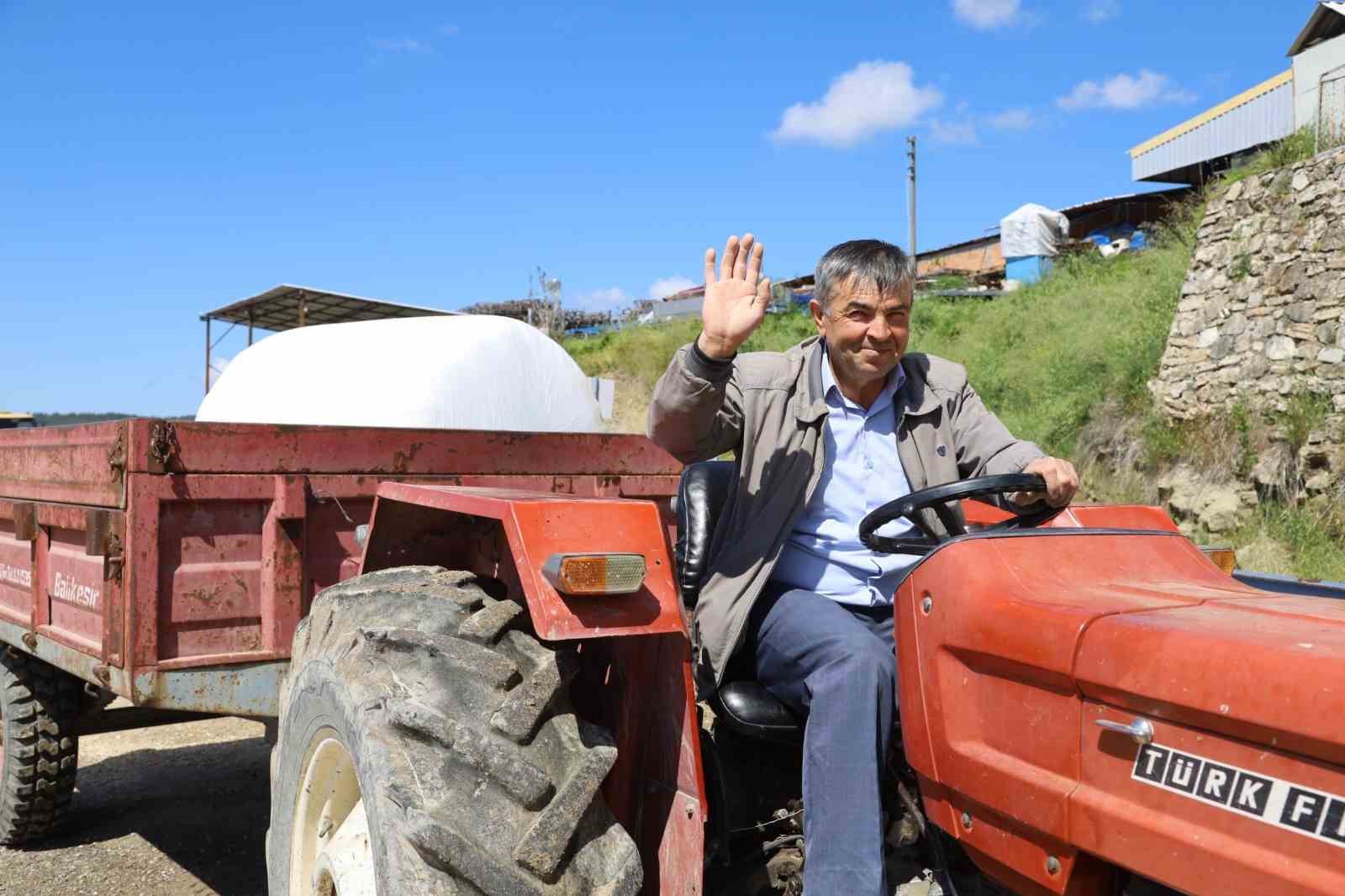 bursa-buyuksehir-belediyesinden-ureticiye-kaba-yem-destegi