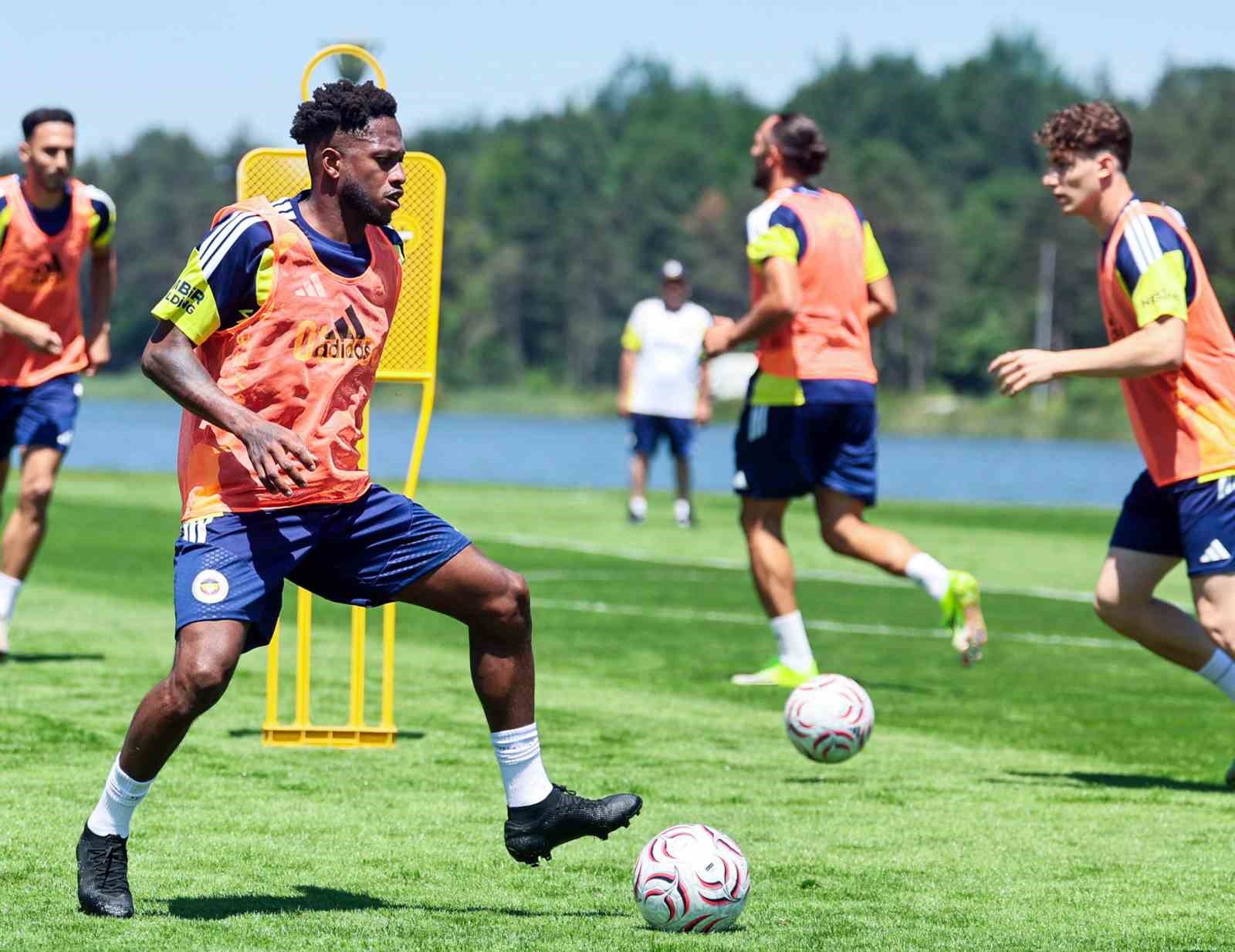 fenerbahce-hazirliklarini-surdurdu
