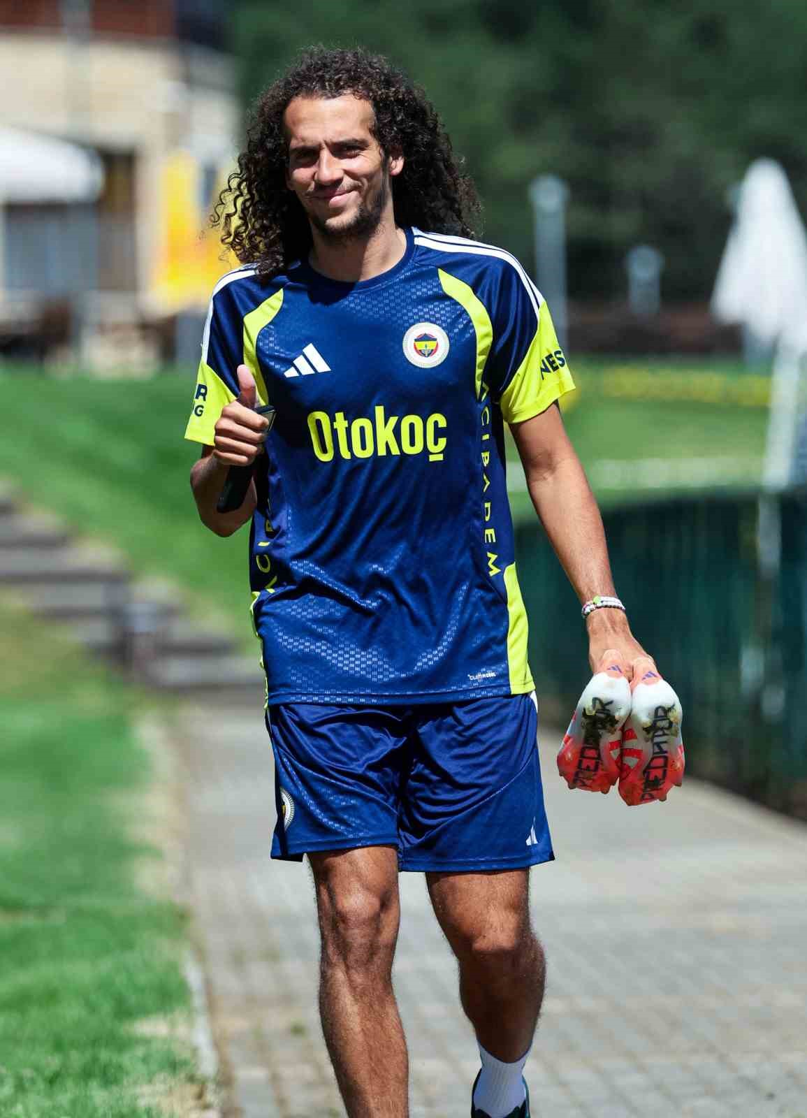 fenerbahce-hazirliklarini-surdurdu