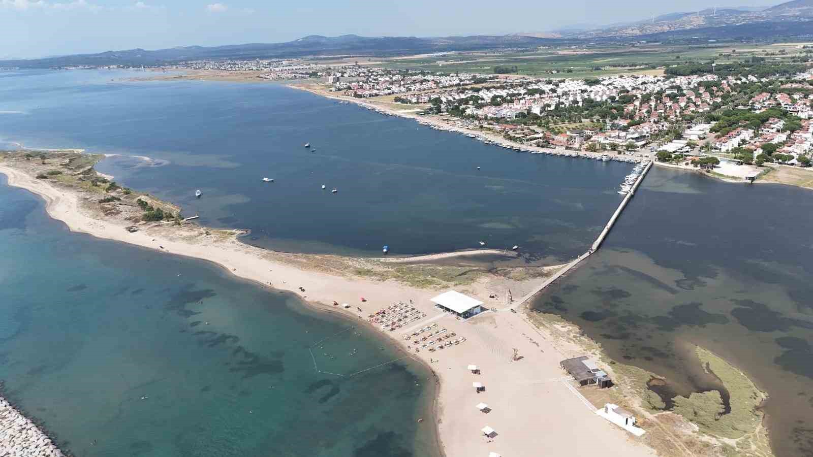 ayvalikta-yeni-kum-adasi-plaji-hizmete-acildi