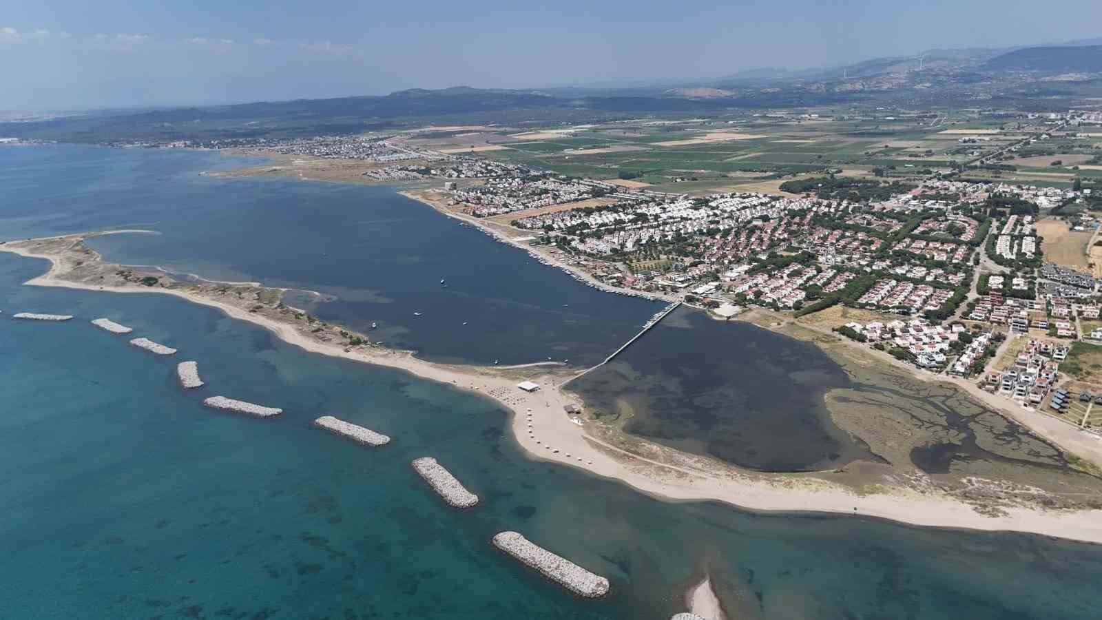 ayvalikta-yeni-kum-adasi-plaji-hizmete-acildi