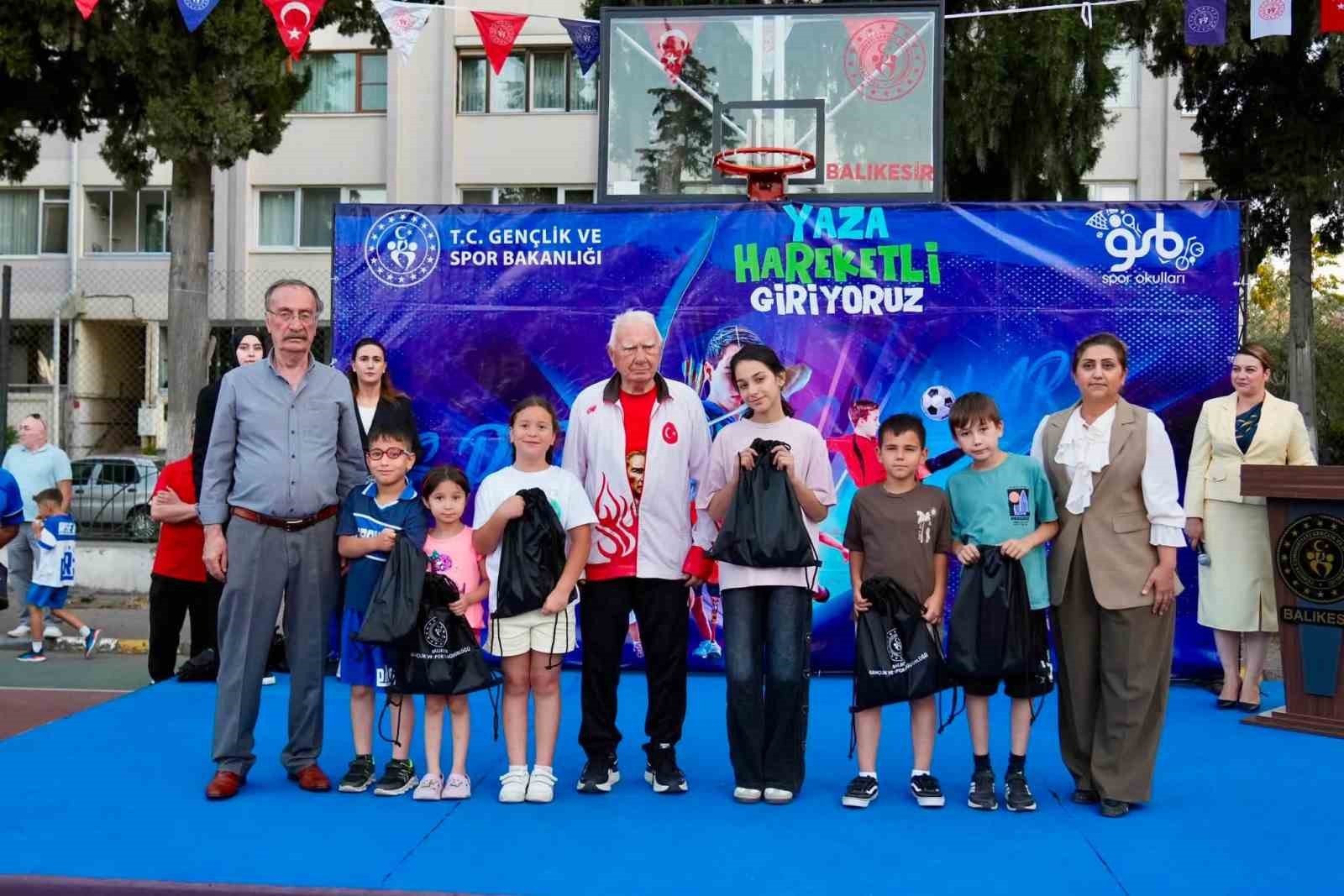balikesirde-gencler-yaza-hareketli-giriyor