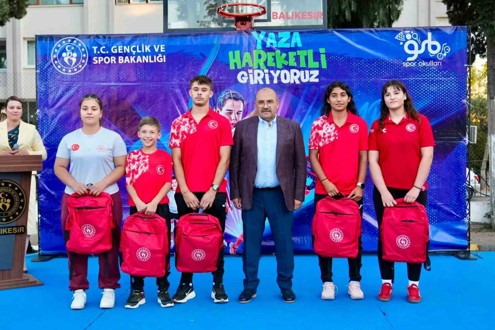balikesirde-gencler-yaza-hareketli-giriyor
