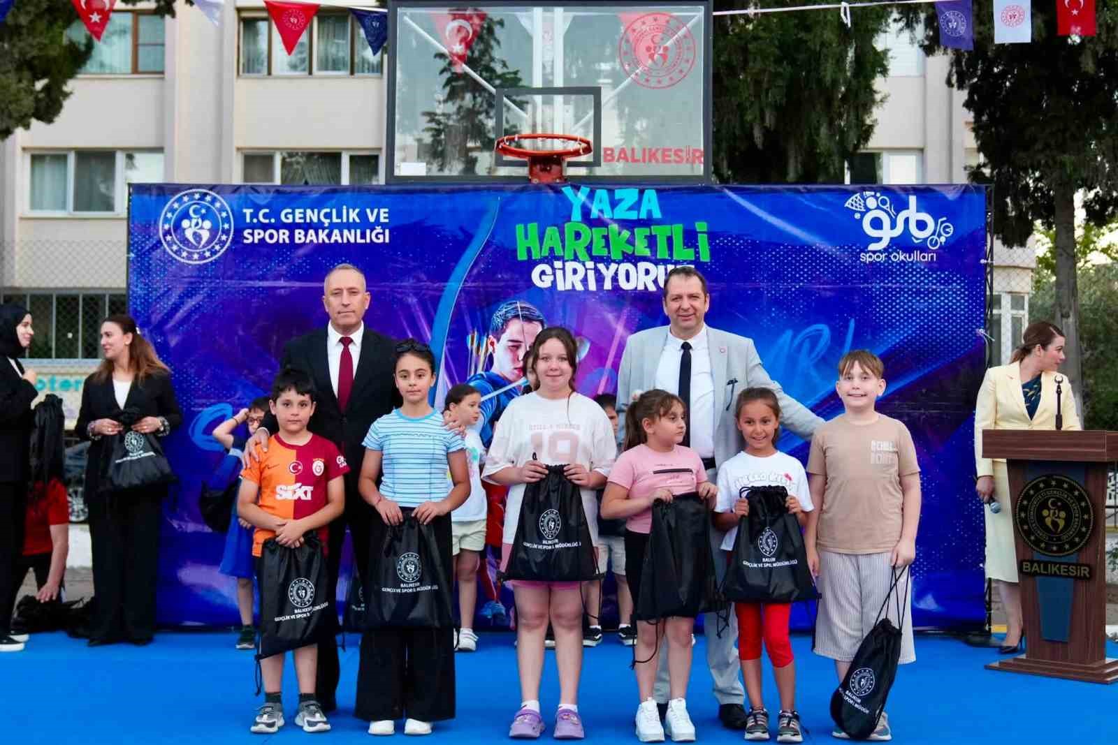 balikesirde-gencler-yaza-hareketli-giriyor