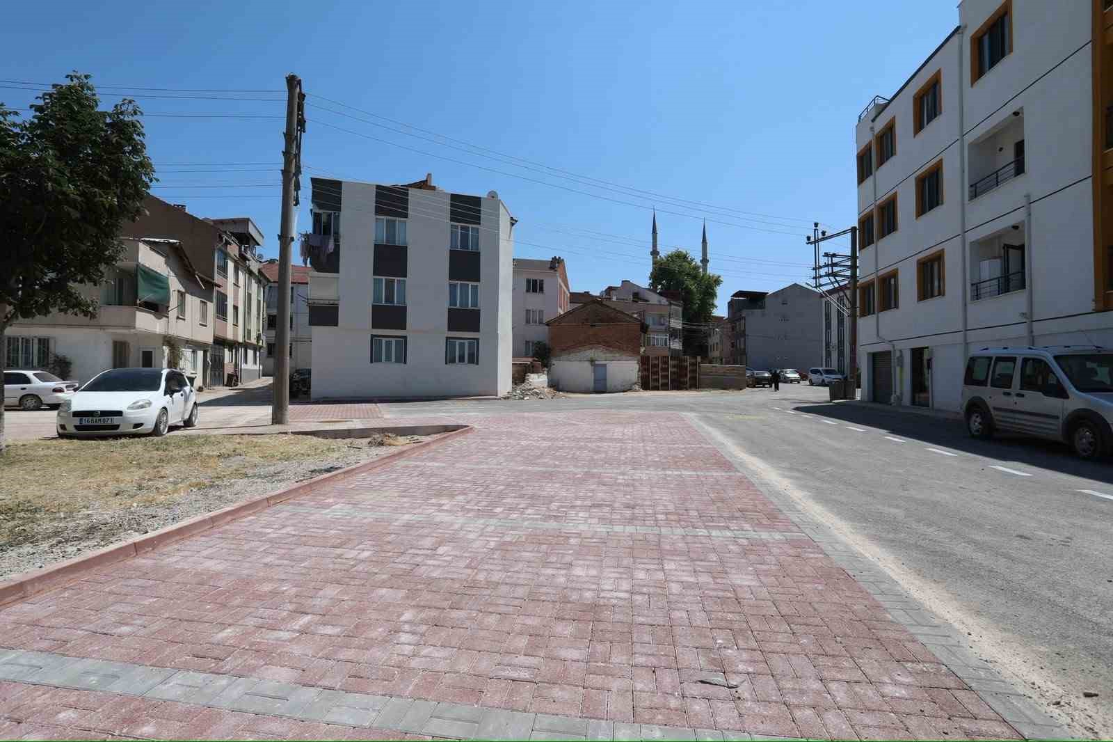 baskan-taban-tamamlanan-asfalt-ve-otopark-calismalarini-yerinde-inceledi