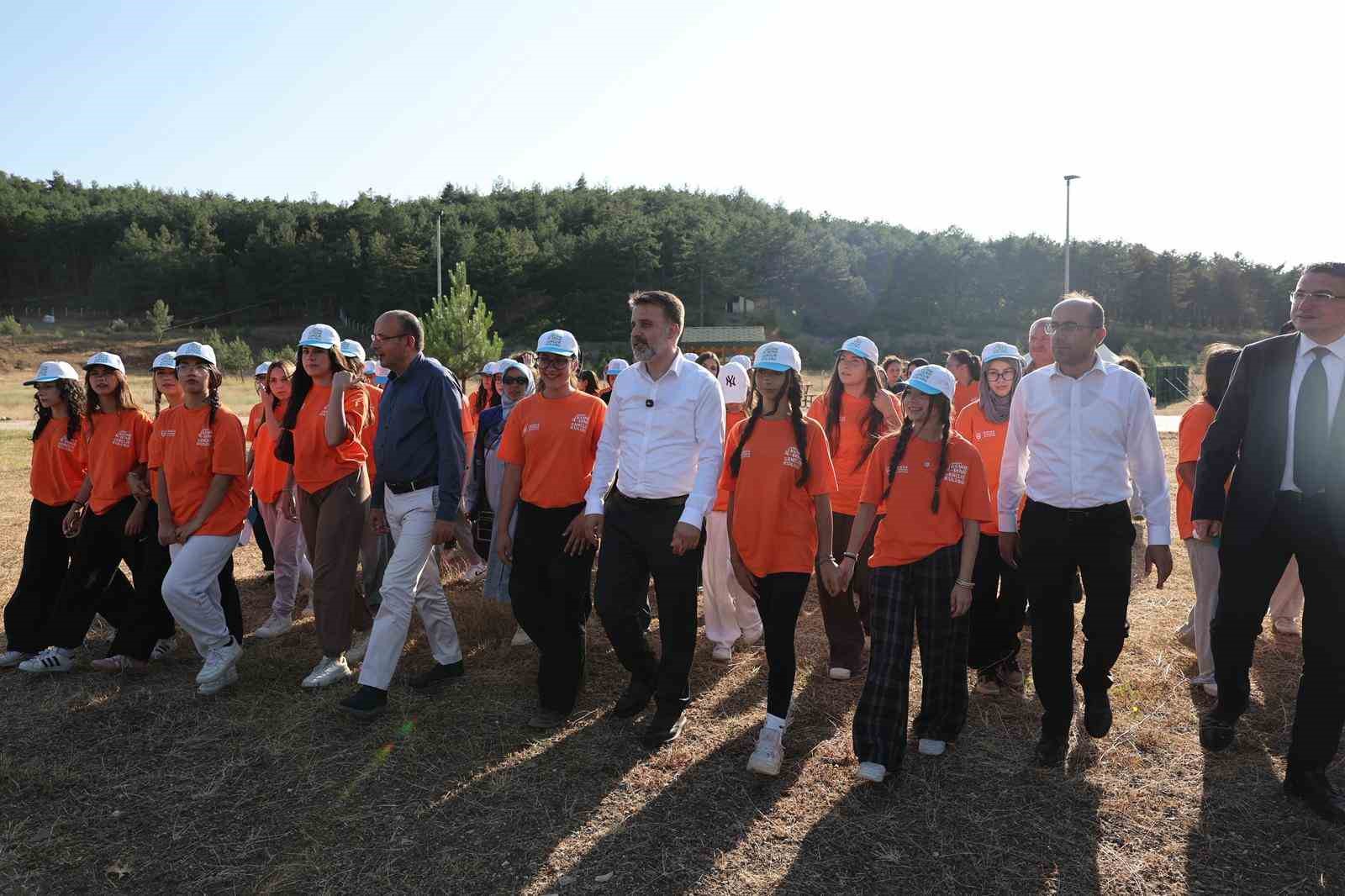 bursada-genclik-kampi-basladi