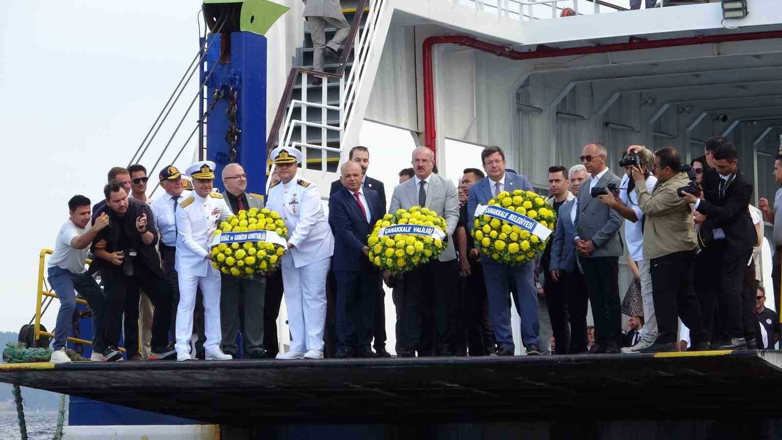 canakkalede-kabotaj-bayraminin-100uncu-yil-donumu-kutlandi