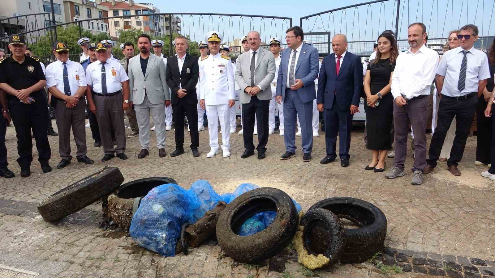 canakkalede-kabotaj-bayraminin-100uncu-yil-donumu-kutlandi