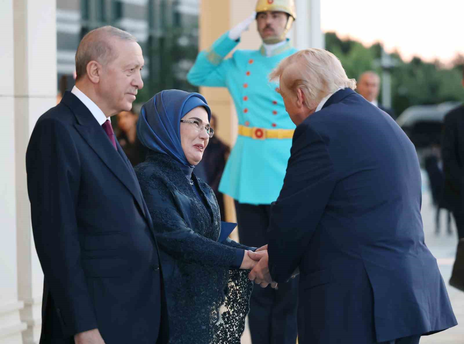 devlet-ve-hukumet-baskanlari-ile-esleri-onuruna-cumhurbaskanligi-kulliyesinde-resepsiyon-verildi