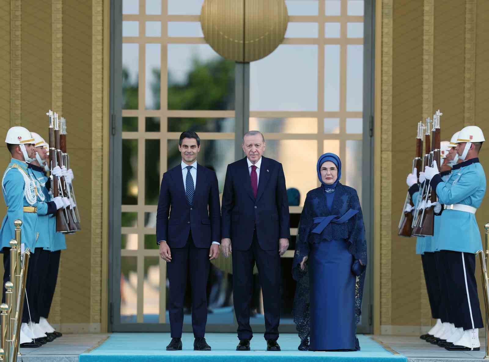 devlet-ve-hukumet-baskanlari-ile-esleri-onuruna-cumhurbaskanligi-kulliyesinde-resepsiyon-verildi