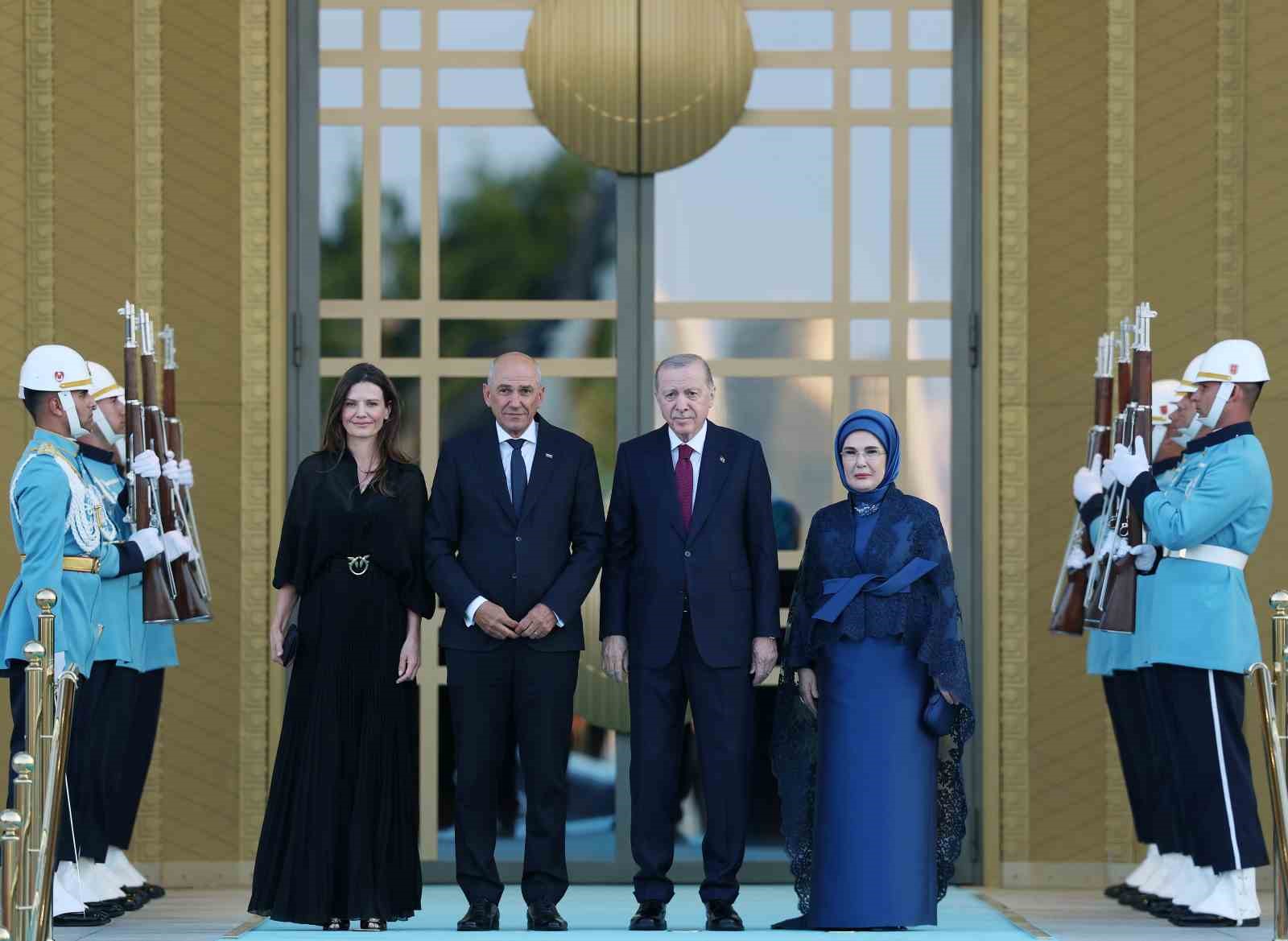 devlet-ve-hukumet-baskanlari-ile-esleri-onuruna-cumhurbaskanligi-kulliyesinde-resepsiyon-verildi