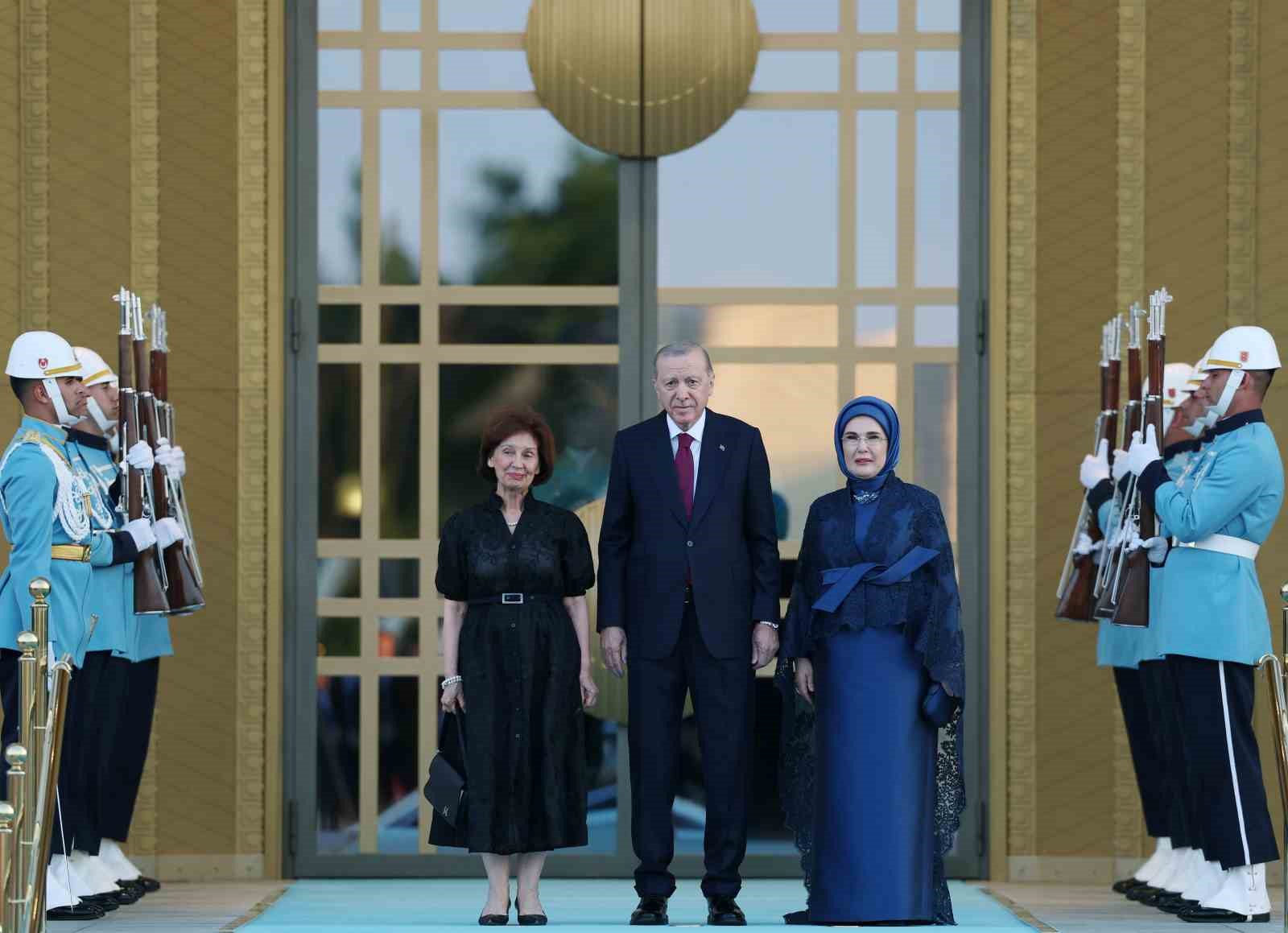 devlet-ve-hukumet-baskanlari-ile-esleri-onuruna-cumhurbaskanligi-kulliyesinde-resepsiyon-verildi