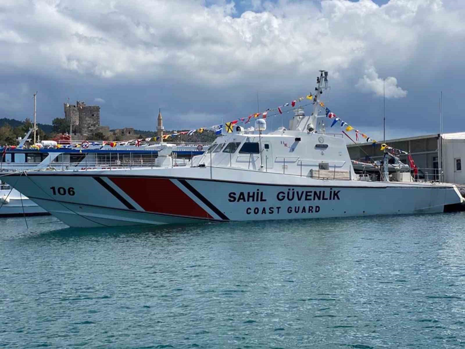 sahil-guvenlik-botlari-denizcilik-ve-kabotaj-bayraminda-ziyarete-acildi